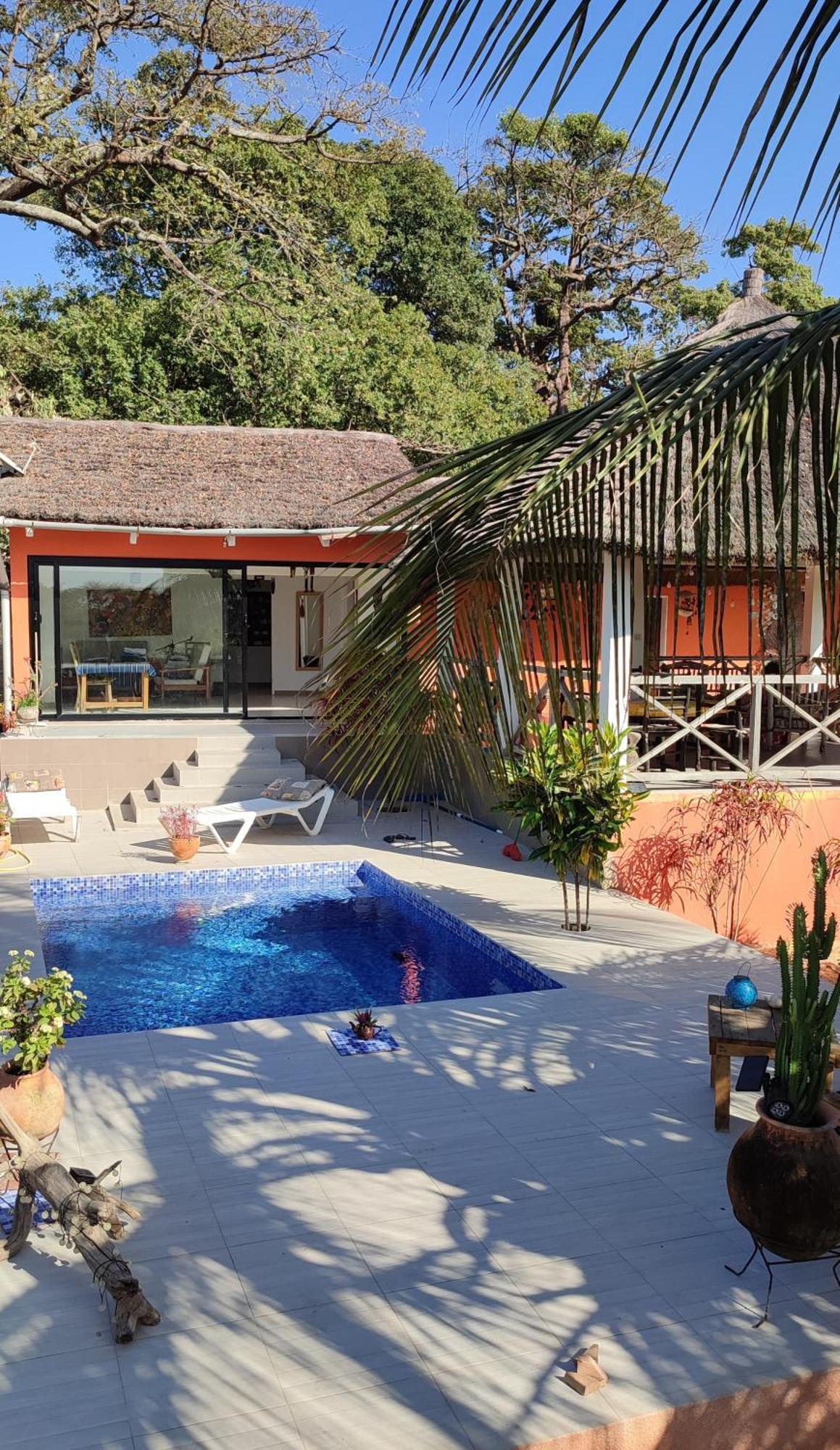 Akine Ti Kasso Piscine Hotel Diembéreng Exterior foto