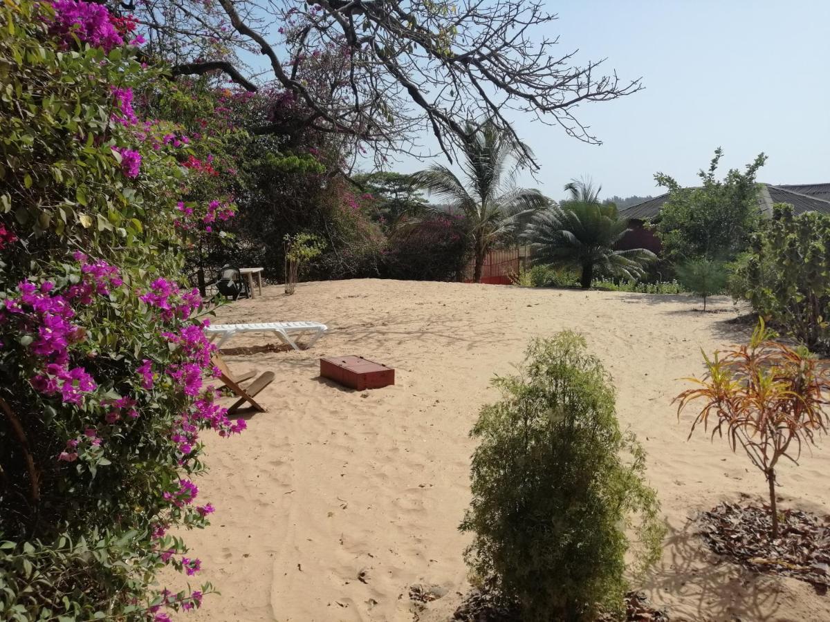 Akine Ti Kasso Piscine Hotel Diembéreng Exterior foto